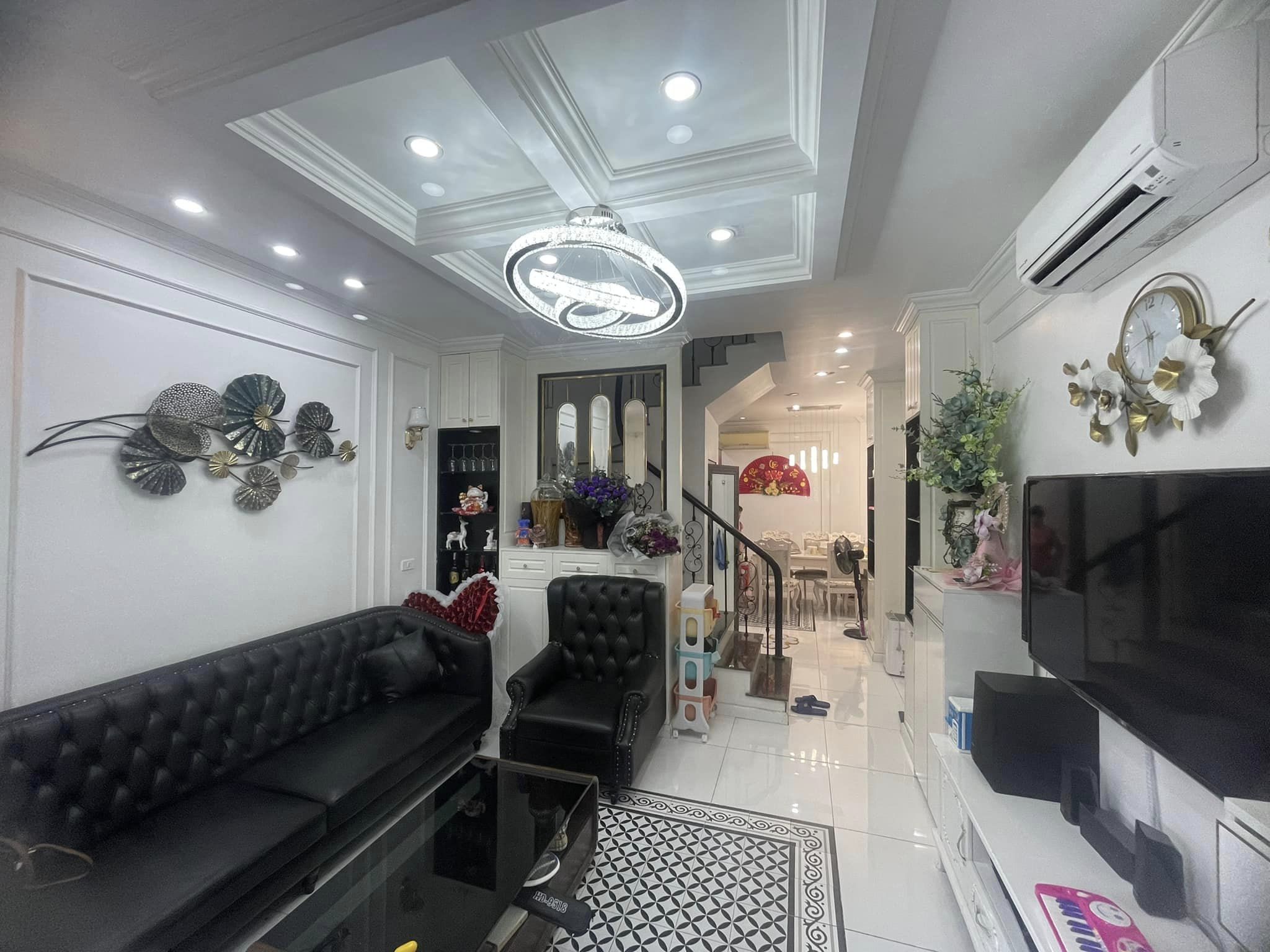 Bán nhà 77m2 phố Âu Cơ, Tây Hồ Ô tô đỗ cửa Mặt tiền Quyền lực 20m Ô tô tránh 6 Tỷ