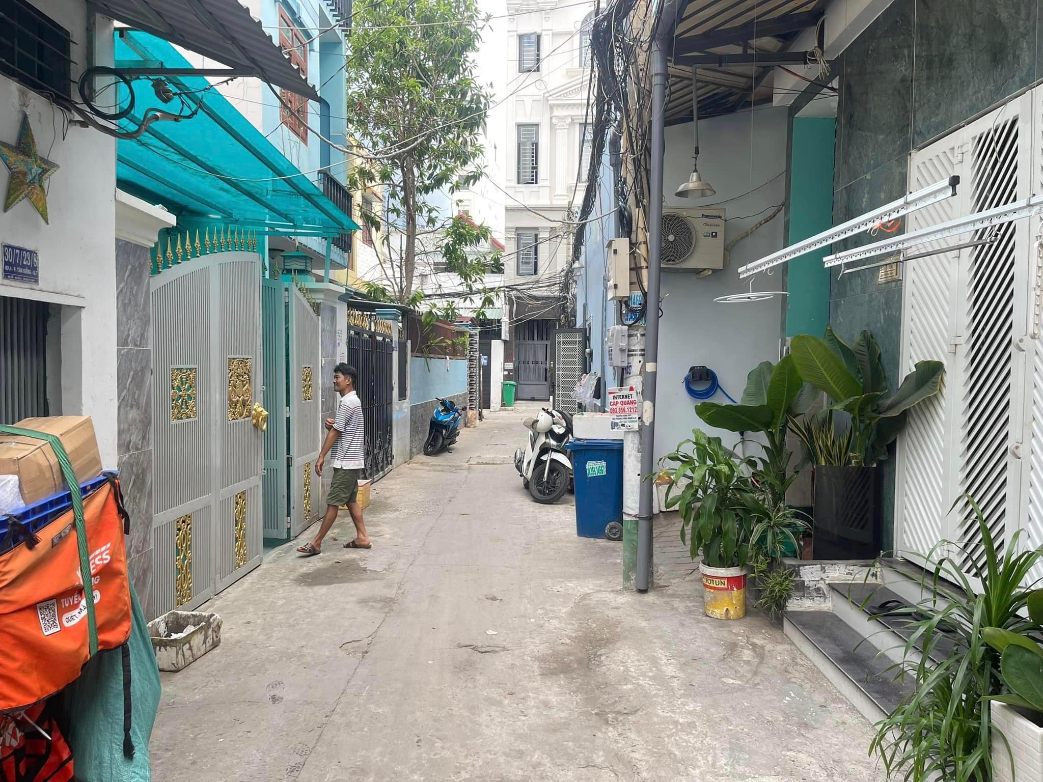 Nhà đẹp 2 MT Hẻm trước và sau oto vào nhàHẻm sạch , Thông tứ Tung, diện tích quá đẹp,Lâm văn bền phường Tân kiểng quận 7