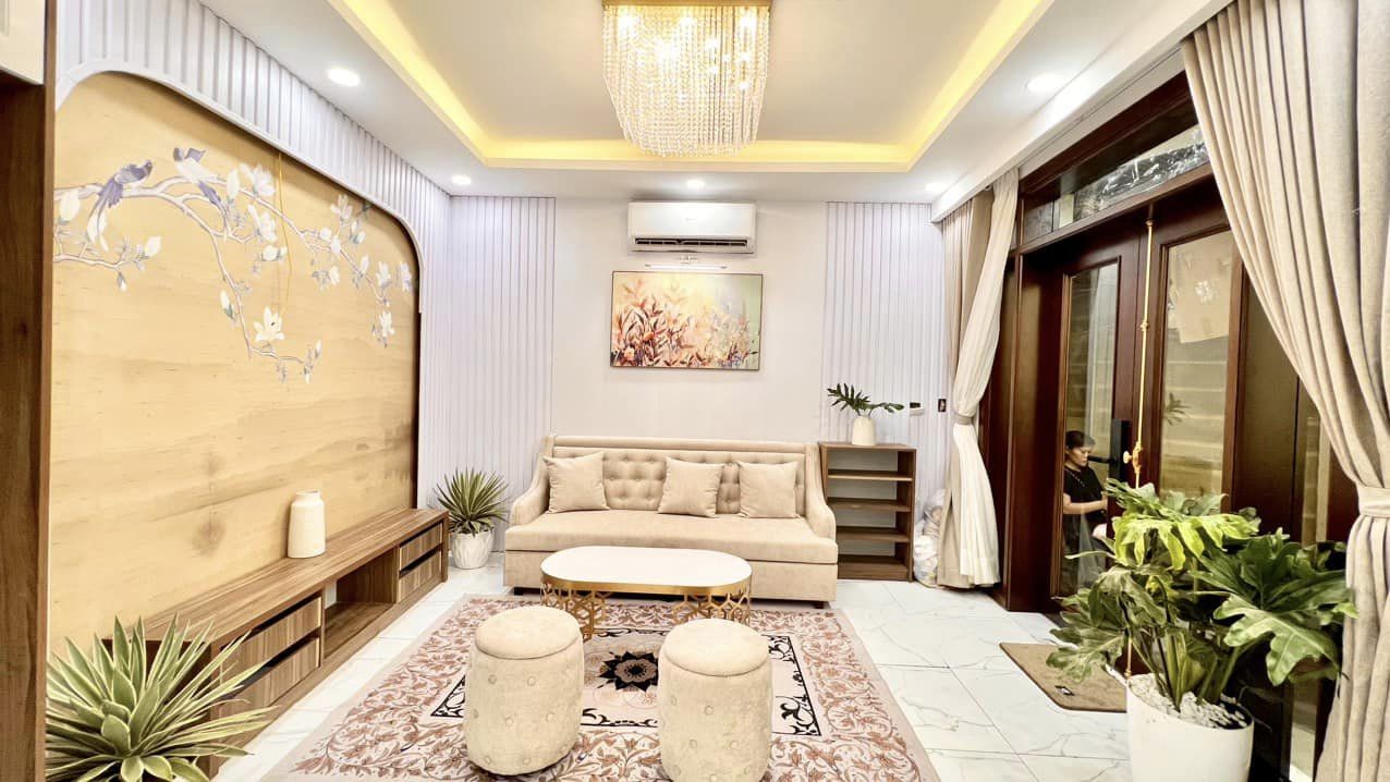 Nhà Ngõ Quỳnh, 41m2, 4T, MT4.2m, 5.45 Tỷ, Gần Phố, Đẹp Ở Luôn