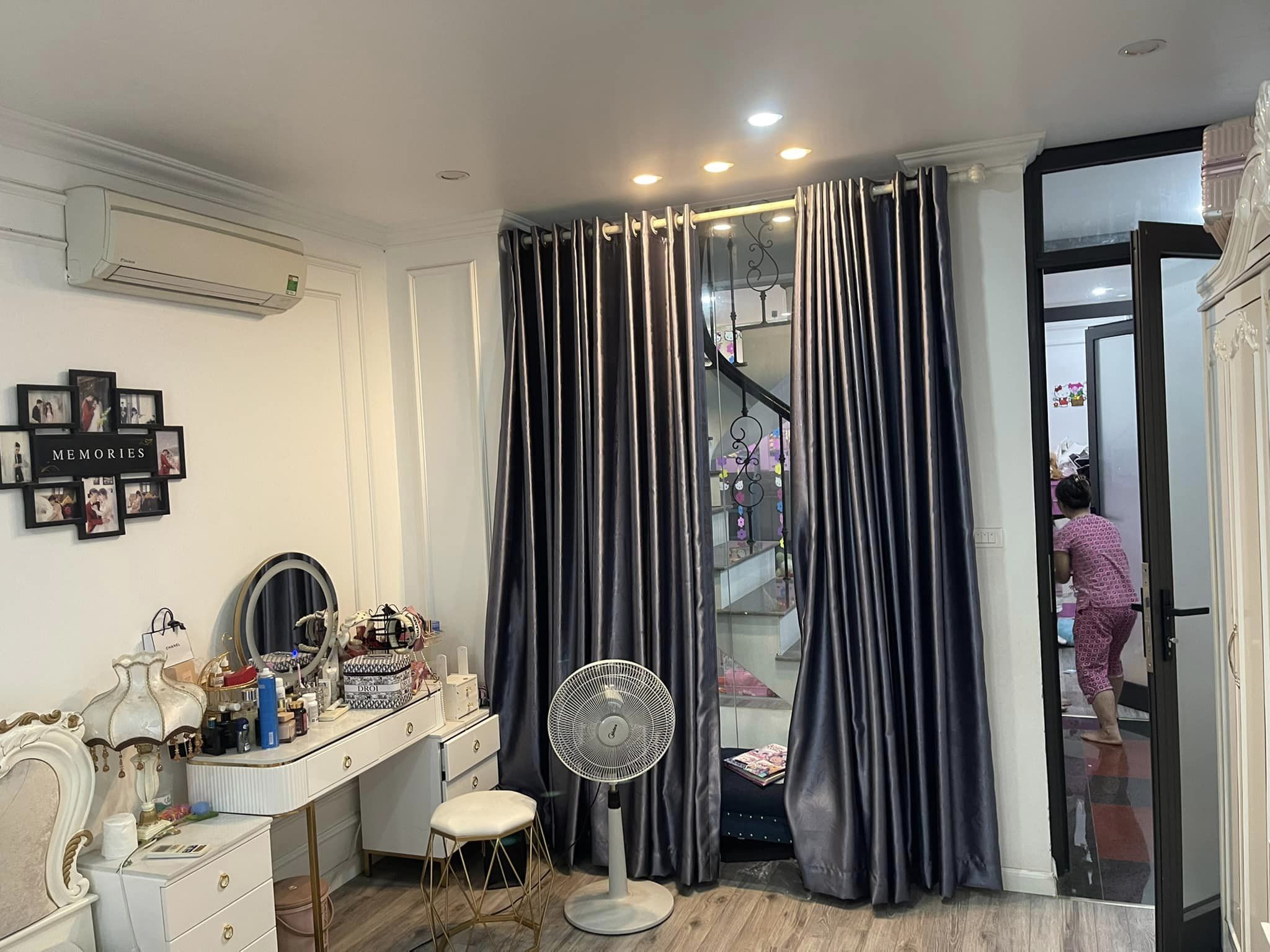 Bán ngôi nhà 78m2 phố Âu Cơ, Tây Hồ Ô tô đỗ cửa Mặt tiền rộng 20m Ô tô tránh 6.3 Tỷ