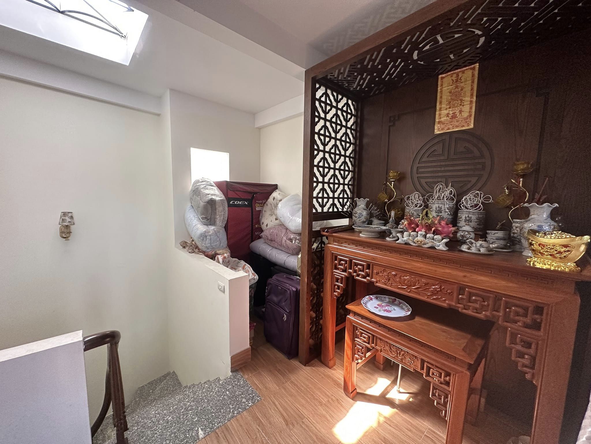 Bán nhà 31m2 Mặt phố Âu Cơ, Tây Hồ 6 tầng Vỉa hè 3m Kinh doanh siêu đỉnh 3.2 Tỷ