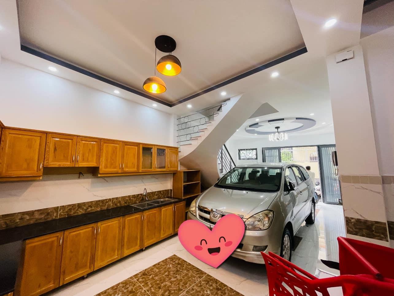 KHU SANG CHẢNH BIỆT THỰ XUNG QUANH,2 SIÊU XE ĐỂ TRONG NHÀ, THANG MÁY MỚI, 5 TẦNG, 60M2, THÍCH QUẢNG ĐỨC P5 PHÚ NHUẬN