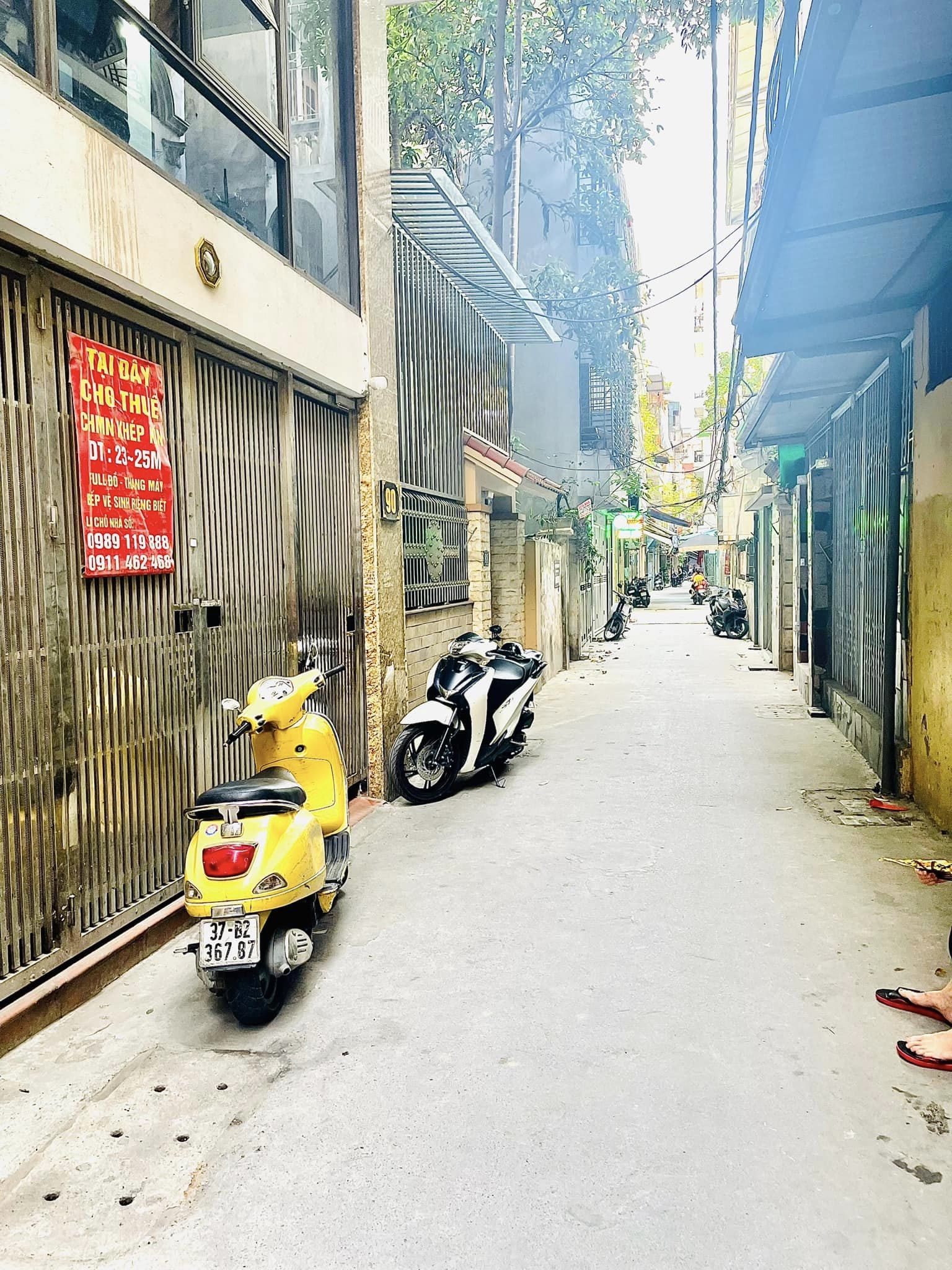 Bán Tòa Nhà Trường Chinh, Đống Đa, DT 90m2, Giá 19,8 Tỷ.