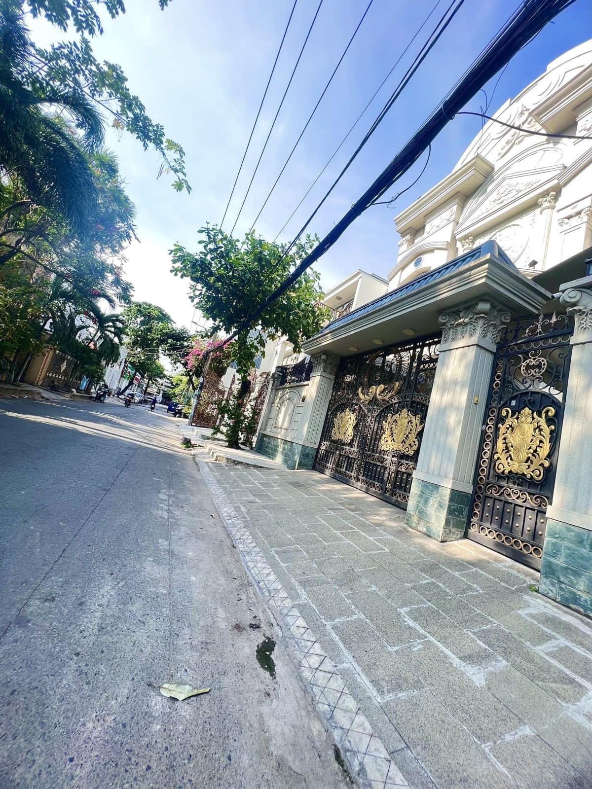 Khu Biệt Thự Tân Phú, Hiếm Nhà Bán, Nhà 5 Tầng, 62m2, Cần Bán Gấp.