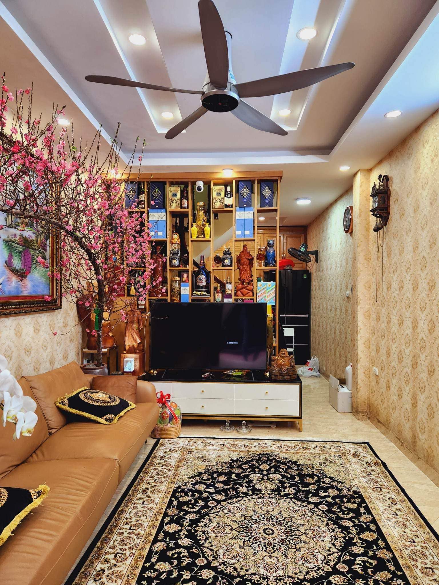 Phố Vip Phạm Ngọc Thạch - 50m ra oto tránh - 35m2 - 5 tầng -5.5 tỷ, Nội thất sang trọng cao cấp