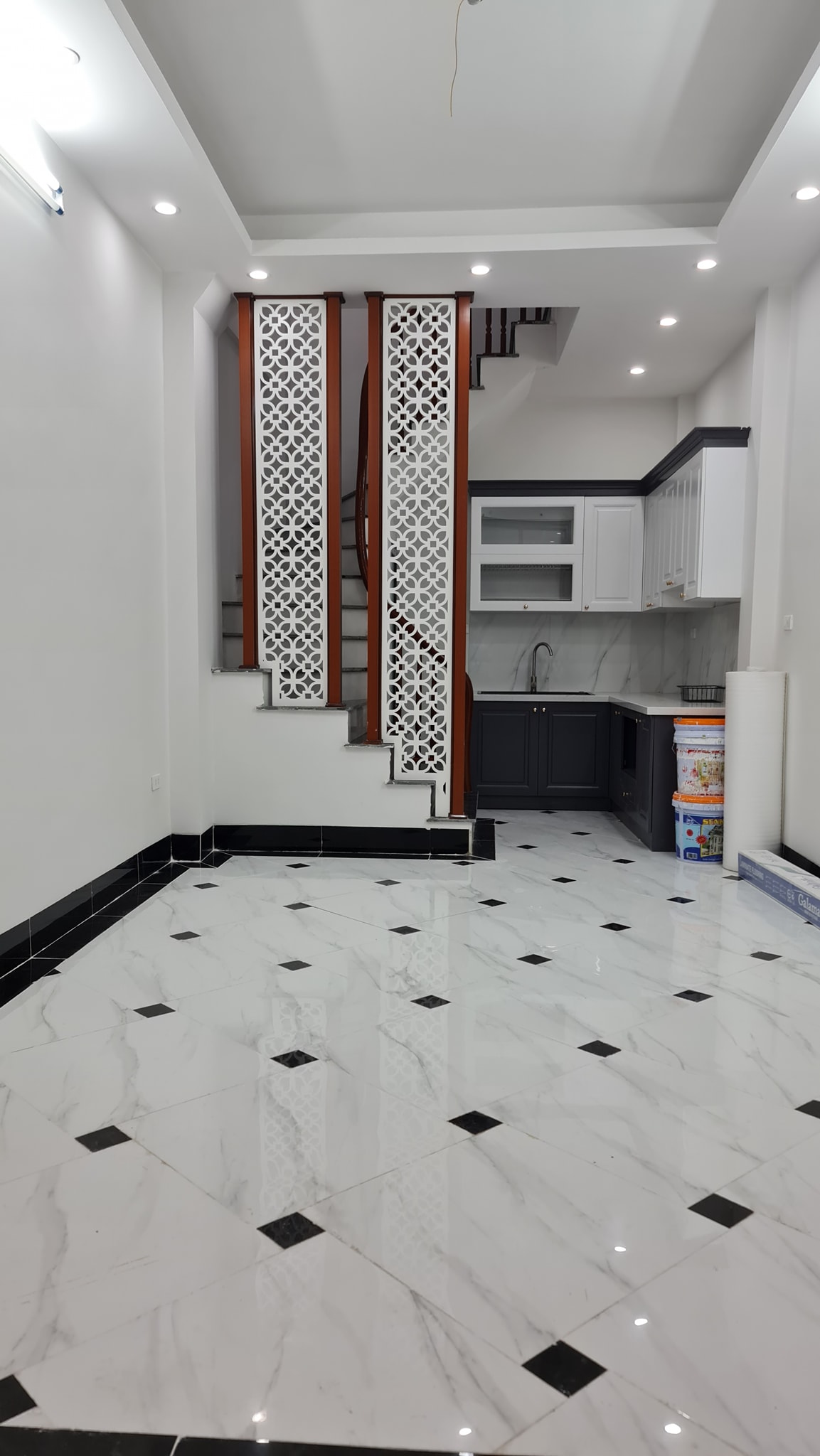 Bán Nhà 5 Tầng Xây Mới Tại Kim Ngưu Hai bà Trưng 31m 5 Tầng Giá 4.2 tỷ Bao Phí Sang tên