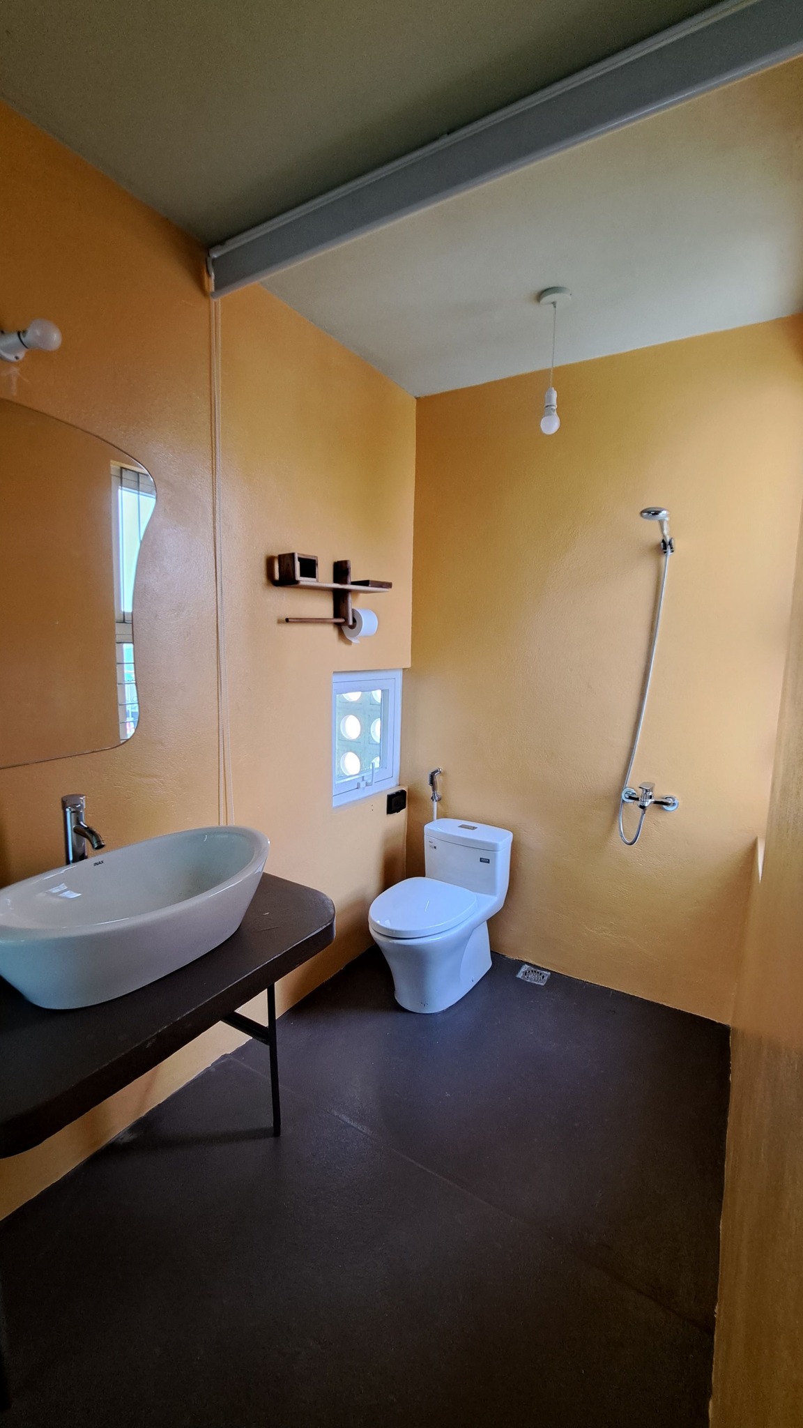 Bán ngôi nhà 38m2 phố Âu Cơ, Tây Hồ Dân xây 3 phòng 10m Ô tô phi 3.5 Tỷ