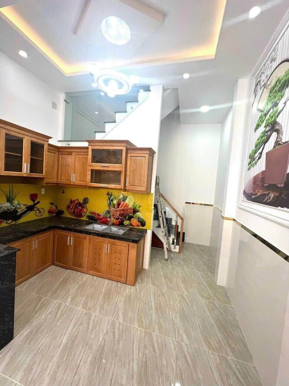 Bán Gấp Nhà 3 Tầng đúc 50m2 Võ Văn Ngân- Chợ Thủ Đức chỉ nhĩnh 2 tỷ,không quy hoạch