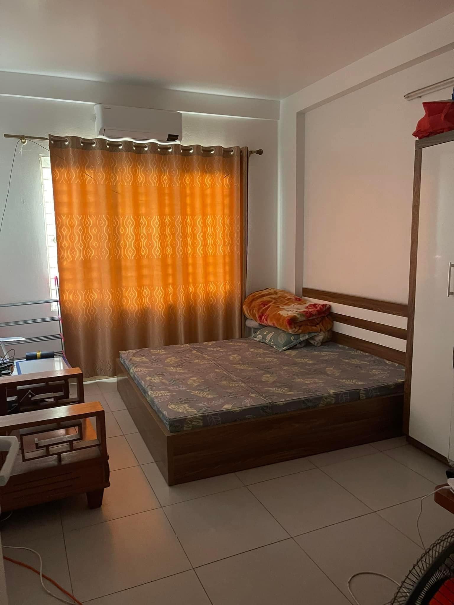 Bán gấp, phố Châu văn Liêm Phú Đô 41m2 x 5 tầng gần ô tô tránh, View công viên 4,35 tỷ.