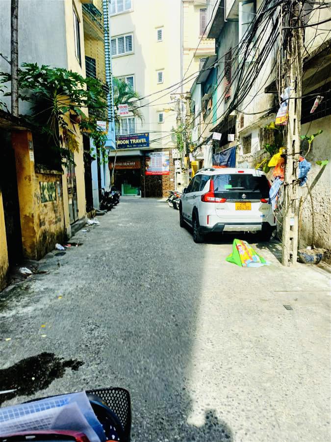 Bán nhà ngõ oto phố Thái Hà, Đống Đa, Hà Nội. Diện tích 62m2 x 3 tầng, mặt tiền 5m. Oto qua nhà. Giá chào 9.9 tỷ còn