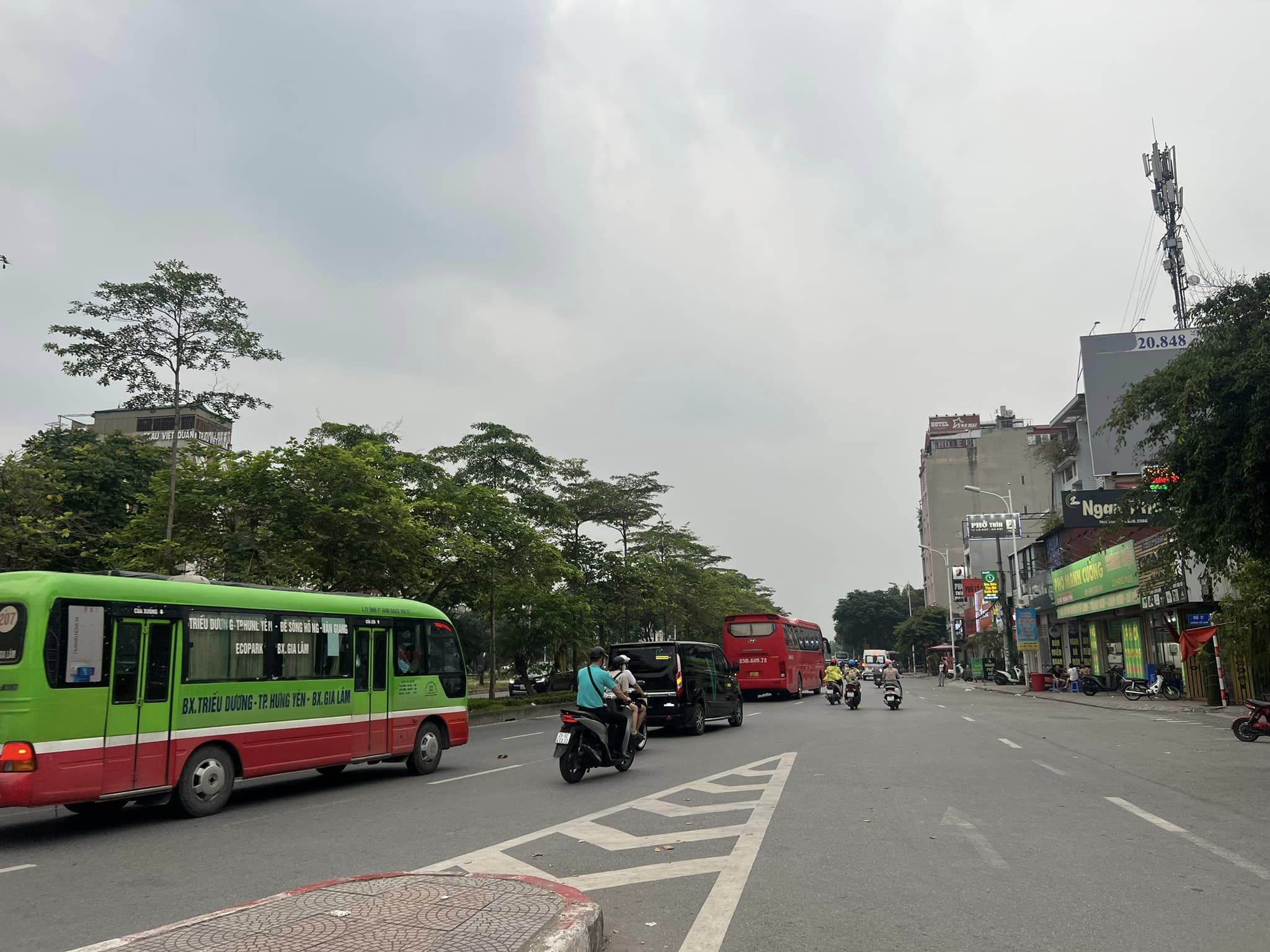 BÁN NHÀ TĐC CỔ LINH, LONG BIÊN, NHỈNH 10 TỶ, Ô TÔ DỪNG ĐỖ, KINH DOANH - LH: 0916336189