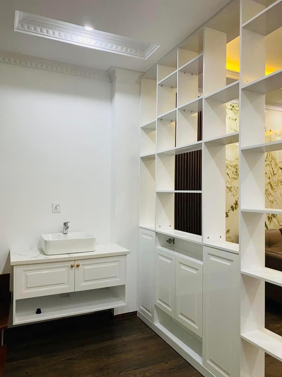 Bán ngôi nhà 45m2 phố Âu Cơ, Tây Hồ Dân xây 6 ngủ 10m Ngõ 2 Ô tô tránh 5.2 Tỷ