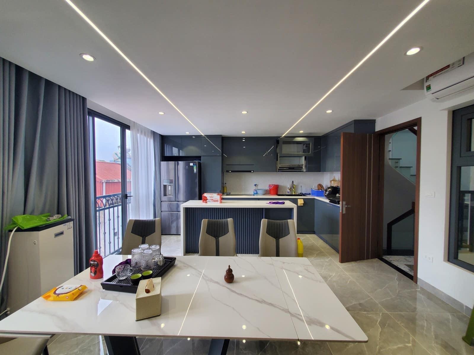 Bán nhà đẹp ngay Xã Đàn Đống Đa, 56m2 x 5T, MT 4.5m, kinh doanh sầm uất, nhỉnh 13 tỷ.