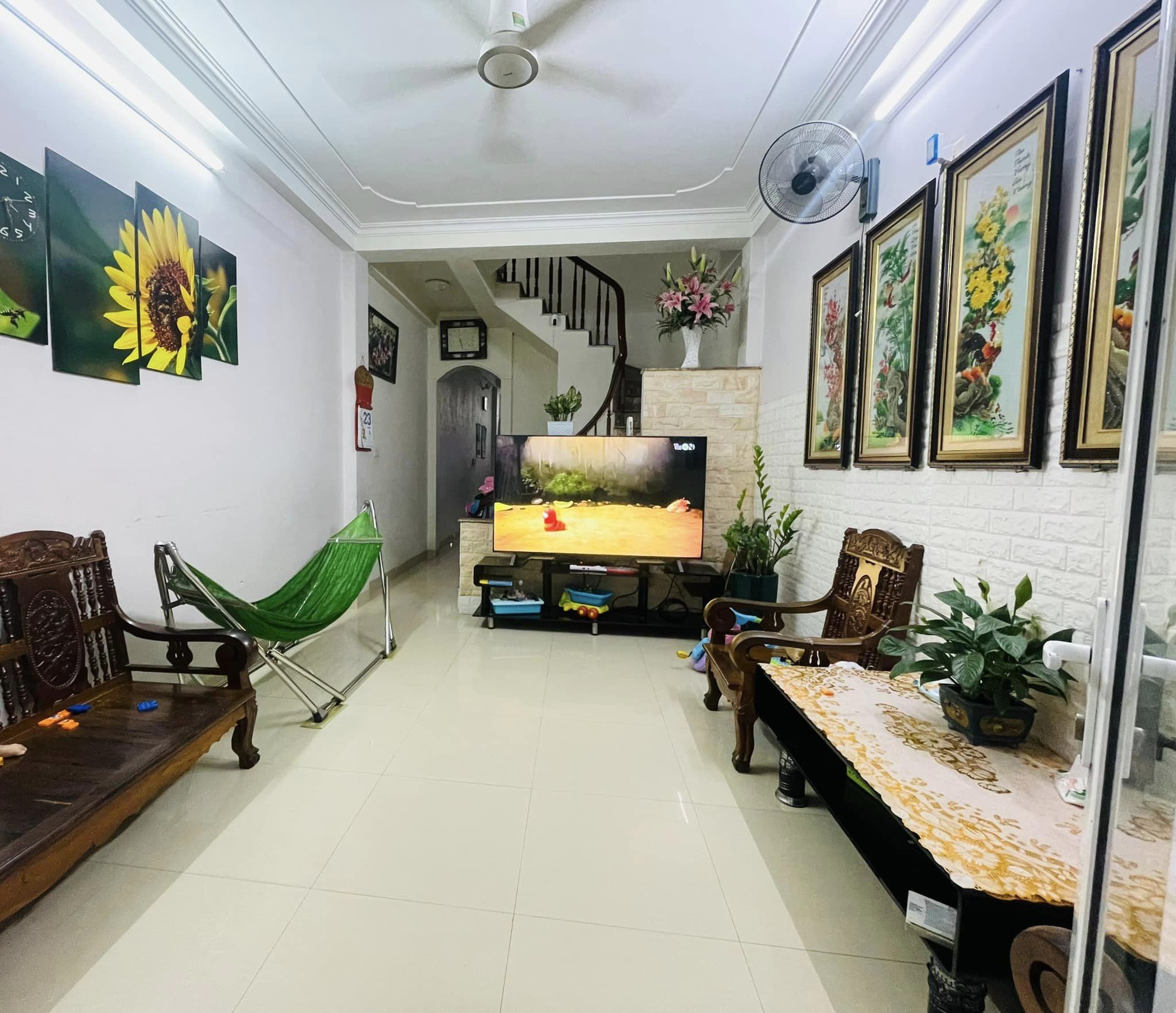 Bán nhà 68m2 phố Âu Cơ, Tây Hồ Gara Ô tô thông 7 ngủ Kinh doanh đỉnh 9.6 Tỷ