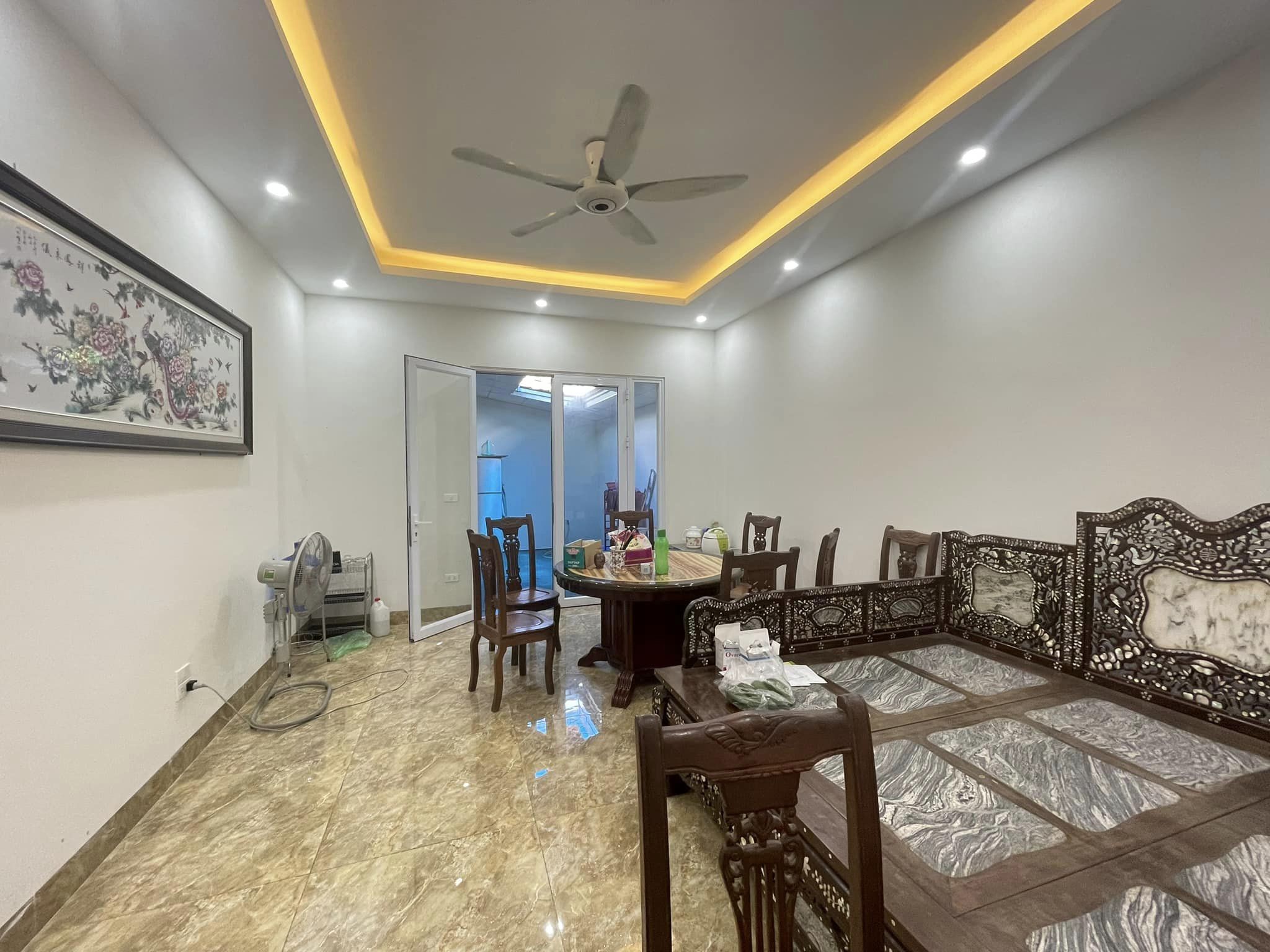 Bán căn nhà 69m2 phố Âu Cơ, Tây Hồ Gara Ô tô tránh 7 phòng ngủ Kinh doanh đỉnh cao 9.8 Tỷ