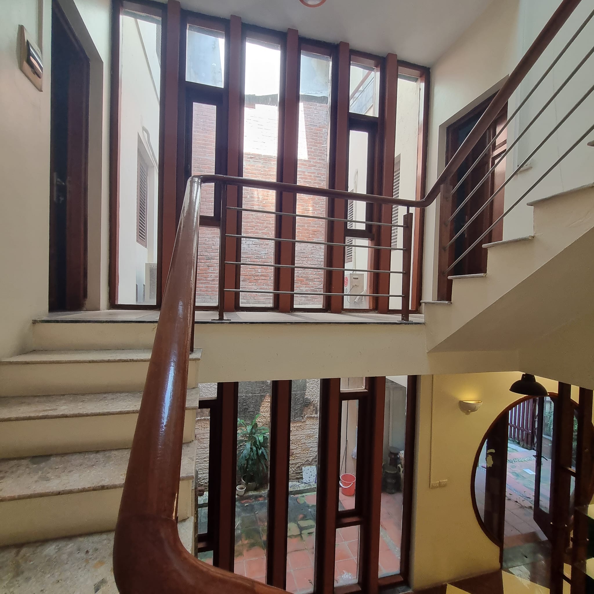 Bán nhà 95m2 phố Âu Cơ, Tây Hồ Dân xây Đẳng cấp 10m 2 Ô tô tránh 10.3 Tỷ