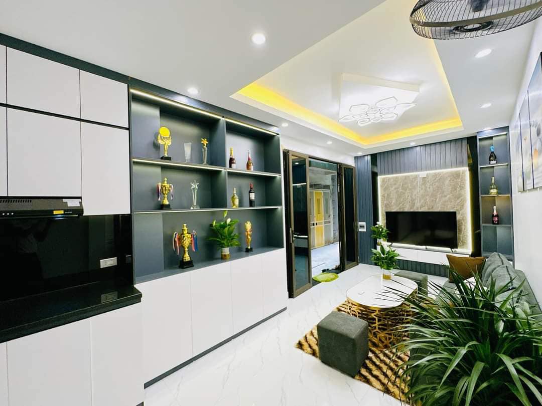 Bán nhà ngõ 2 Tân Triều, Triều Khúc, 30m x5 tầng, chỉ hơn 3tỷ, ở luôn.