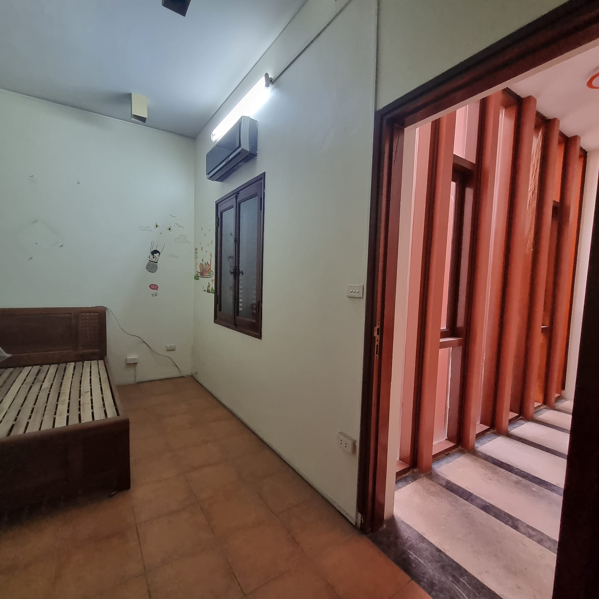 Bán ngôi nhà 97m2 phố Âu Cơ, Tây Hồ Chủ tự xây Bể bơi 4 mùa Ngõ Ô tô tránh 10m 10.2 Tỷ