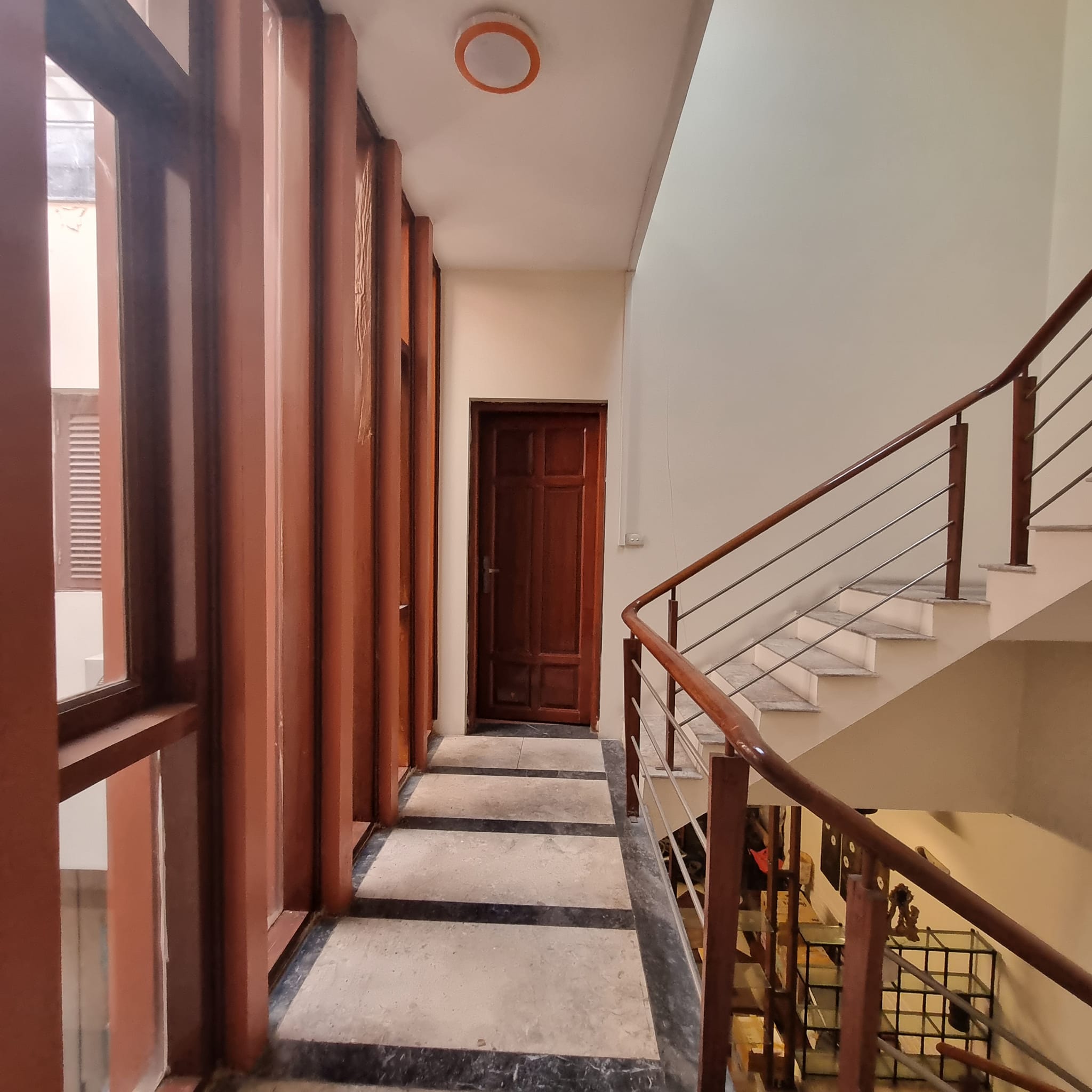 Bán ngôi nhà 96m2 phố Âu Cơ, Tây Hồ Chủ tự xây 6 ngủ Ô tô phi 10m 10.2 Tỷ