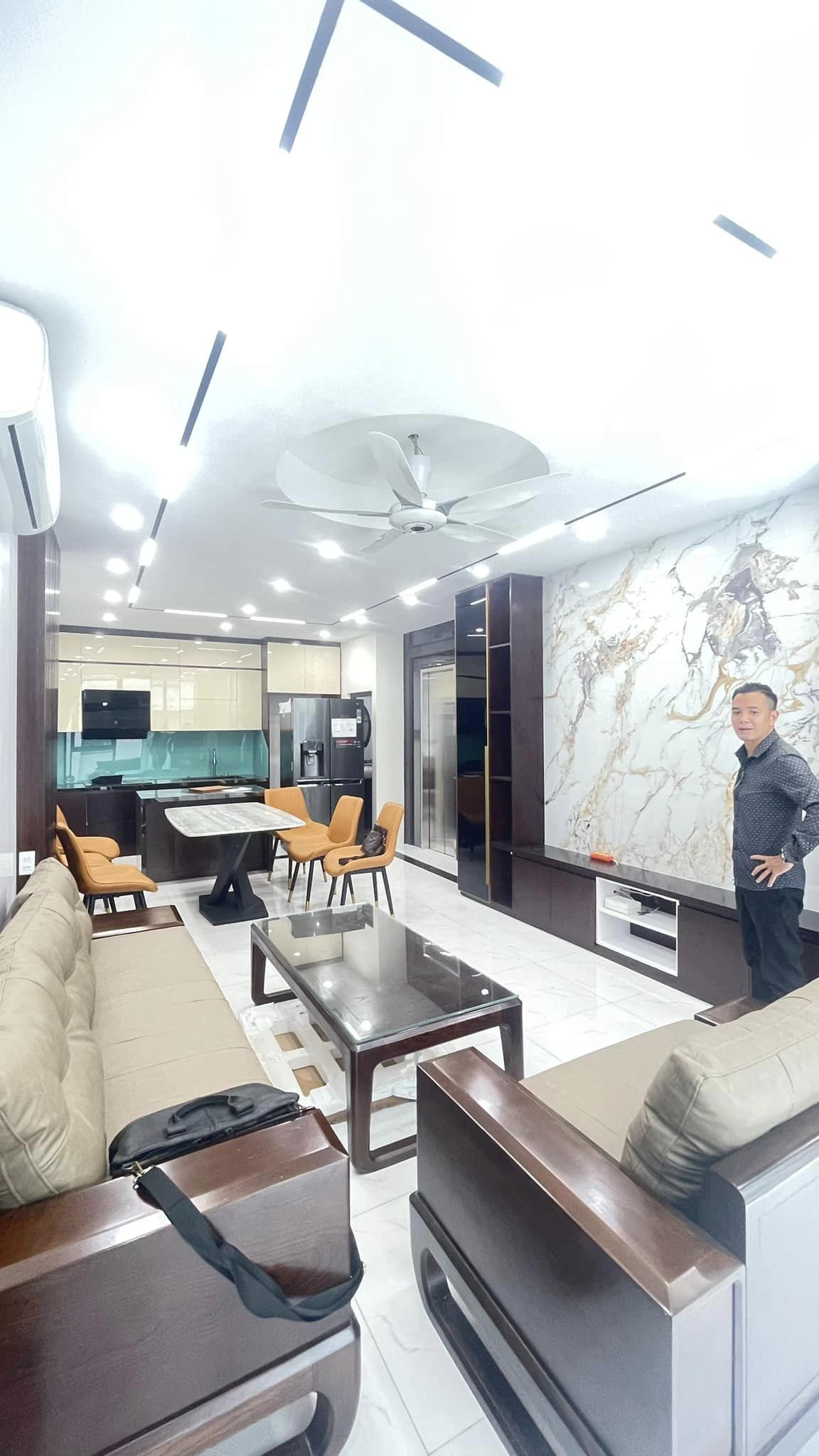 Bán Nhà mặt Phố Quận Cầu Giây 60m, 6 Tầng Thang Máy, Mặt Tiền 6m, Gara 2 ô tô , Kinh Doanh Đỉnh