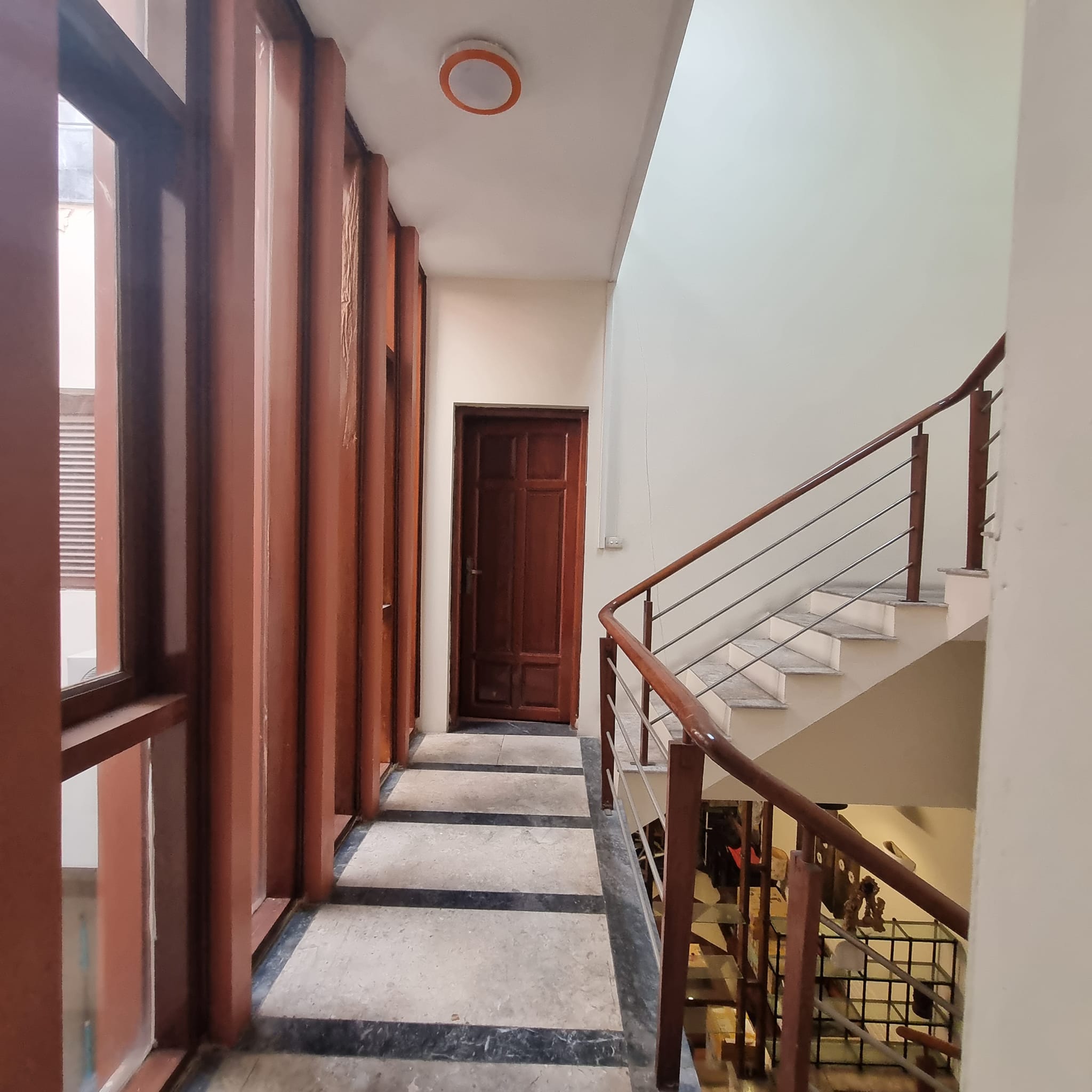 Bán nhà 96m2 phố Âu Cơ, Tây Hồ Chủ tự xây 6 phòng 10m Ô tô phi 10.3 Tỷ