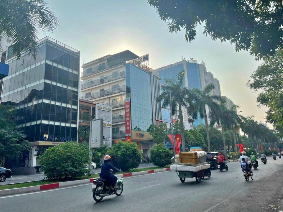 MẶT PHỐ TÔN ĐỨC THẮNG,ĐỐNG ĐA 90m,MT6m ,VỈA HÈ RỘNG, GIÁ 32 TỶ