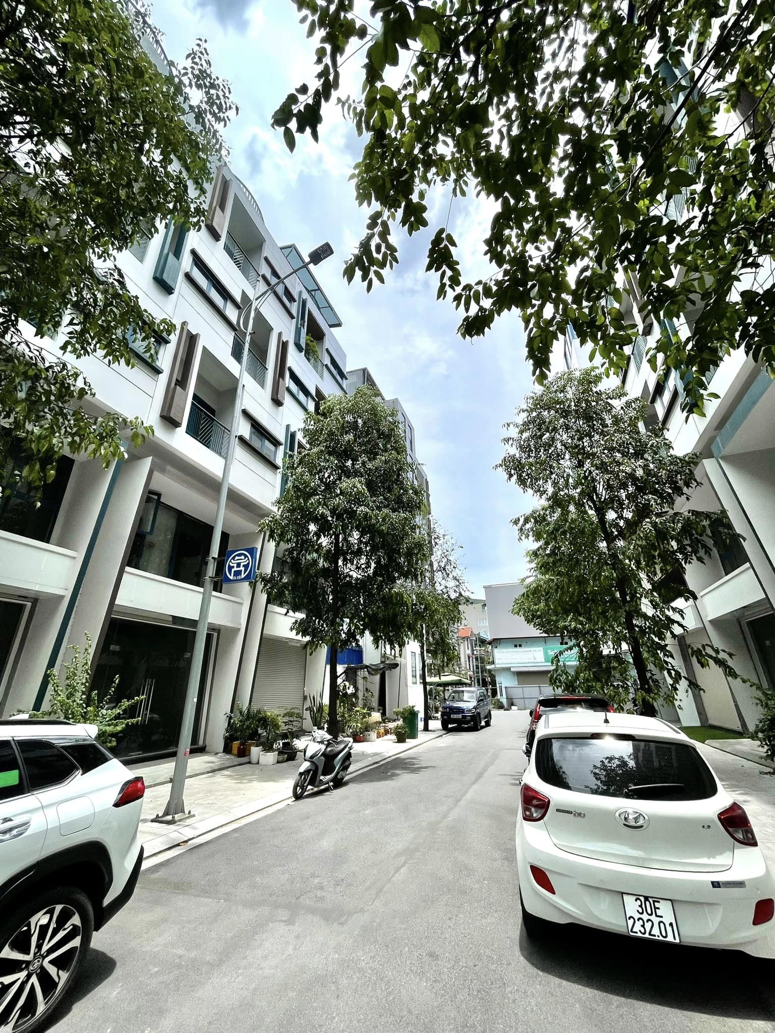 {NỢ NGÂN HÀNG} GALAXY 4 HÀ ĐÔNG –KINH DOANH-Ô TÔ TRÁNH-PHÂN LÔ MỚI TINH 90m2-6T.GIÁ CHÀO 16 TỶ 5