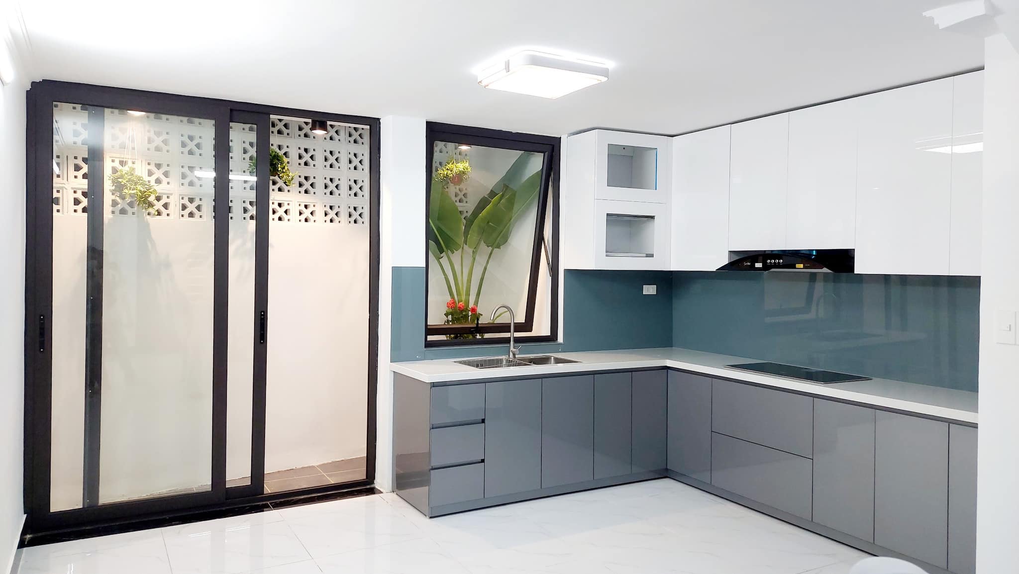 BÁN NHÀ THỤY KHUÊ - Chỉ 6.8 TỶ!! – 58M2 x 4 Tầng x Mặt tiền 4.7m – GẦN PHỐ - NGÕ THÔNG – 2 THOÁNG