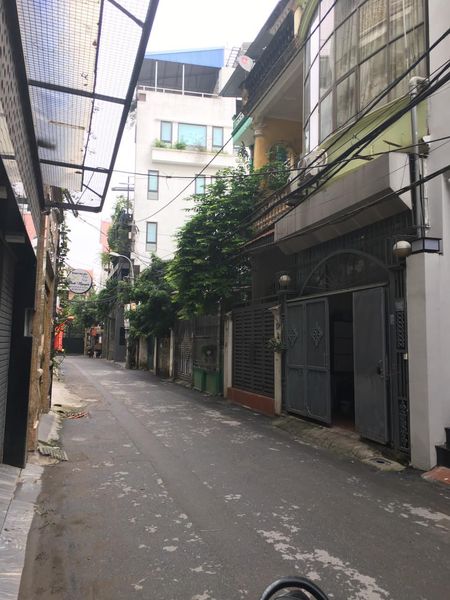 Cho thuê mặt bằng Lạc Lạc Quân, kinh doanh, văn phòng, 70m, MT 5.5m, đường 2 làn ô tô tránh chỉ với 10 tr/tháng