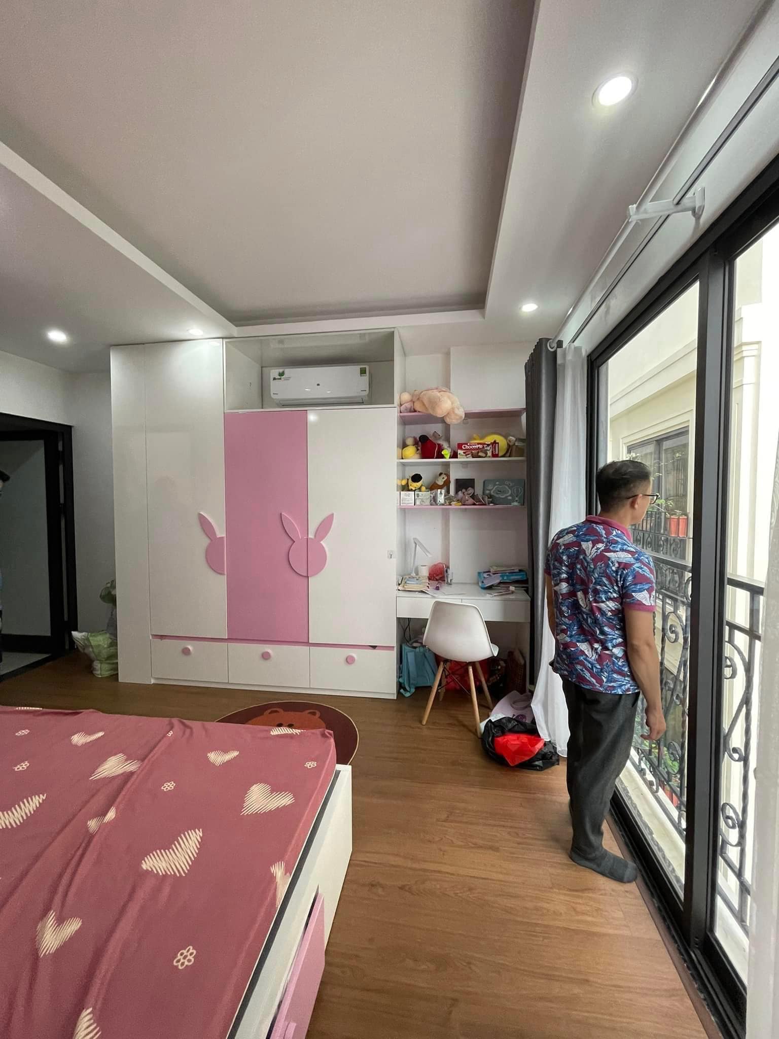 Bán căn nhà 88m2 phố Nghi Tàm, Tây Hồ Gara Ô tô 7 chỗ Kinh doanh đắc địa 8.7 Tỷ