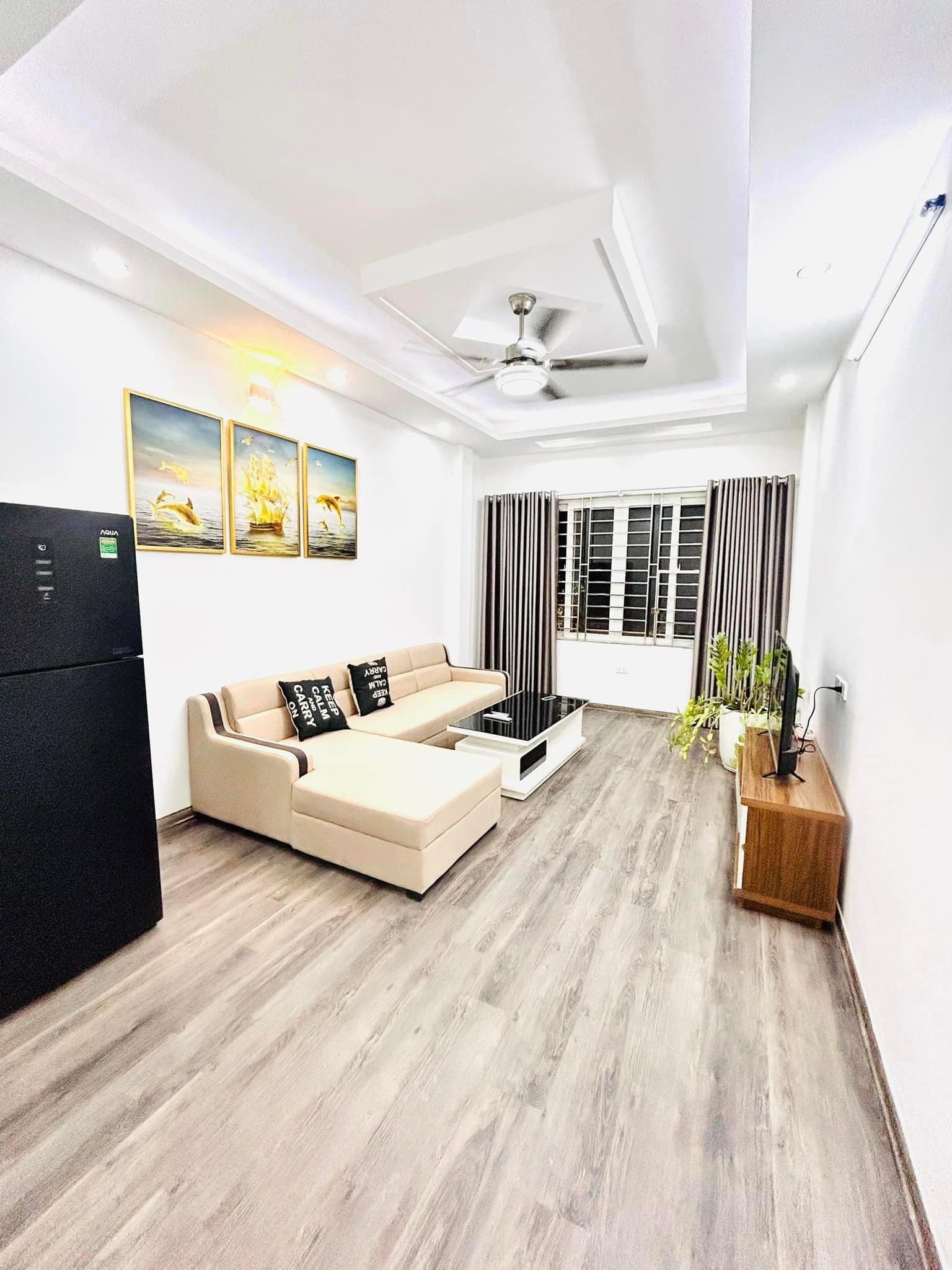 Bán nhà Vĩnh Hưng, 38m x 5T x 4.1 tỷ - Ô TÔ VÀO NHÀ - LÔ GÓC - MẶT NGÕ