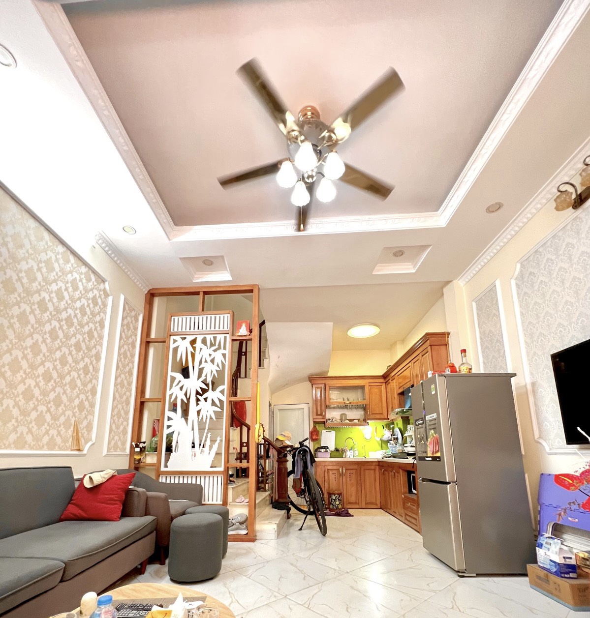 Bán Nhà Phố Hoàng Cầu, 4 Tầng 35m2, Giá nhỉnh 4 tỷ.