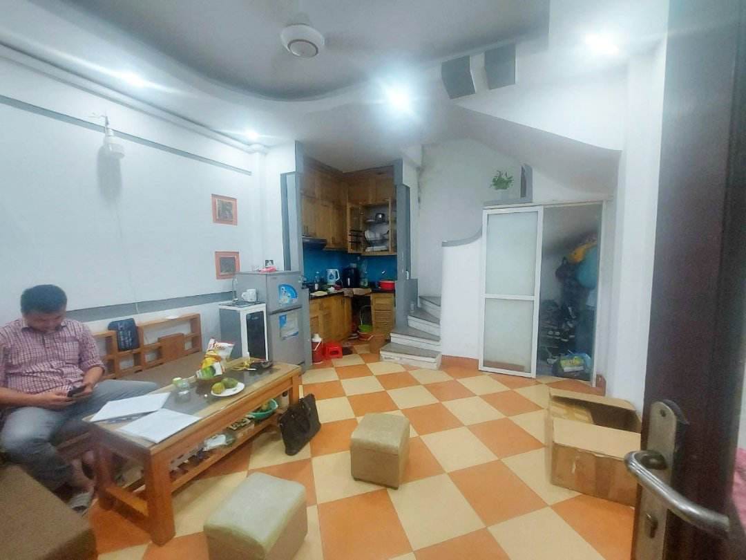 Nhà Yên Hòa mặt tiền 4m trung tâm Cầu Giấy 25m2 5 tầng giá 3,17 tỷ