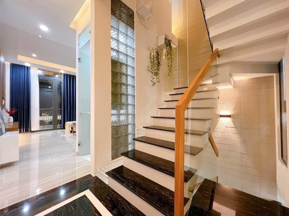 NHÀ 5,5 x15 m, 3 TẦNG, HẺM 8m, Q12, SỔ VUÔNG VỨC, CHỈ HƠN 4 TỶ