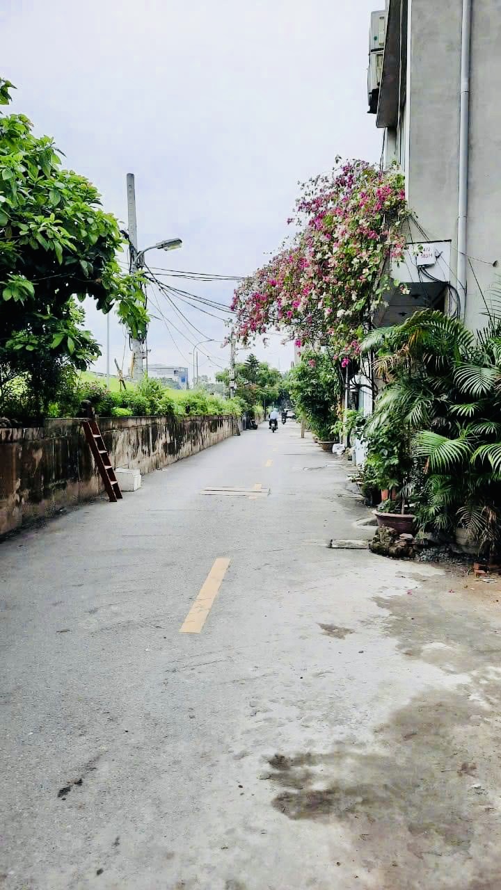 BÁN NHÀ NGUYỄN KHOÁI QUẬN HOÀNG MAI - 40M 5 TẦNG MT 4.4M - CHỈ 4.1 TỶ TỔNG 9 PHÒNG KINH DOANH NHÀ NGHỈ NHÀ ĐẸP 5M RA MẶT PHỐ.