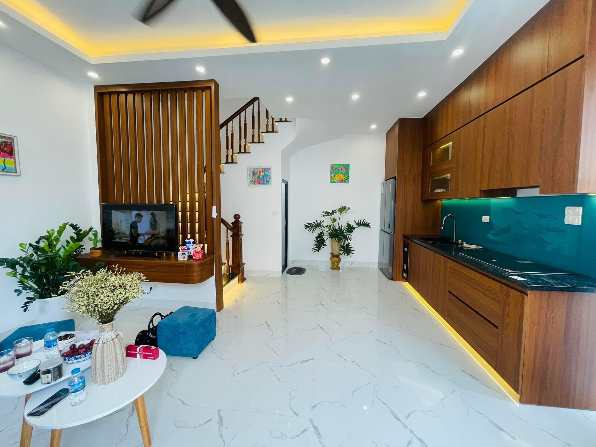 Bán nhà ngõ 45 Cầu Cốc-Tây Mỗ,3 mặt thoáng,50m ra ô tô,ngõ trước nhà 2,5m,tặng ful nội thất,39m2,5T,mt:6,1m