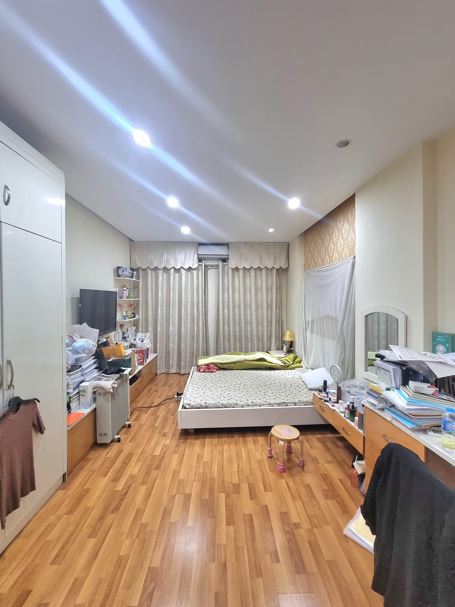 Siêu Hiếm Lô Góc LÊ QUANG ĐẠO 35M2, MT 4M, Giá 4.2 TỶ