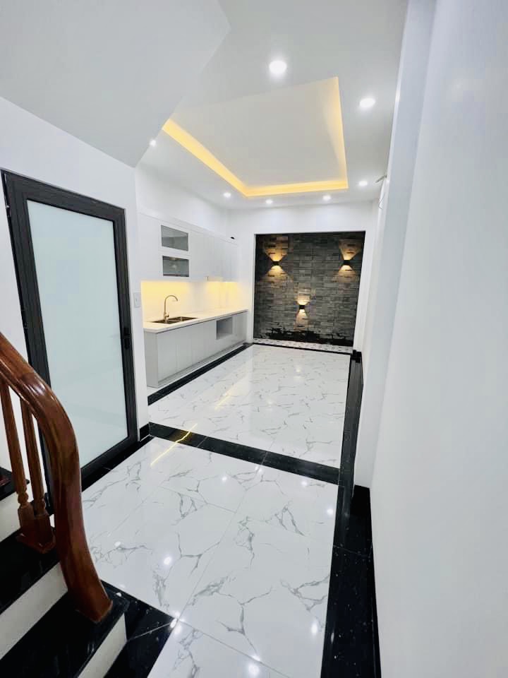 BÁN NHÀ MINH KHAI QUẬN HAI BÀ TRƯNG - 46M 5 TẦNG MT 3.3M - NHỈNH 5 TỶ NGÕ TRƯỚC NHÀ 3M THOÁNG SÁNG VĨNH VIỄN NHÀ MỚI ĐẸP.