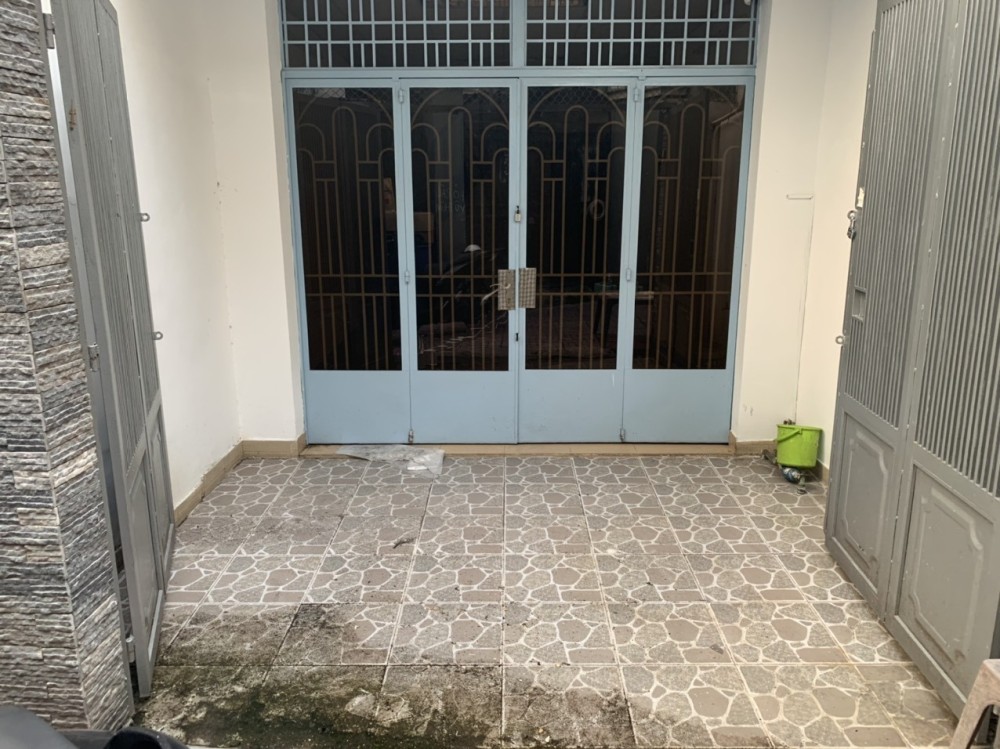 Bán nhà gần Tô Hiến Thành Quận 10, 57m2, 3PN, chỉ 4 tỷ XX