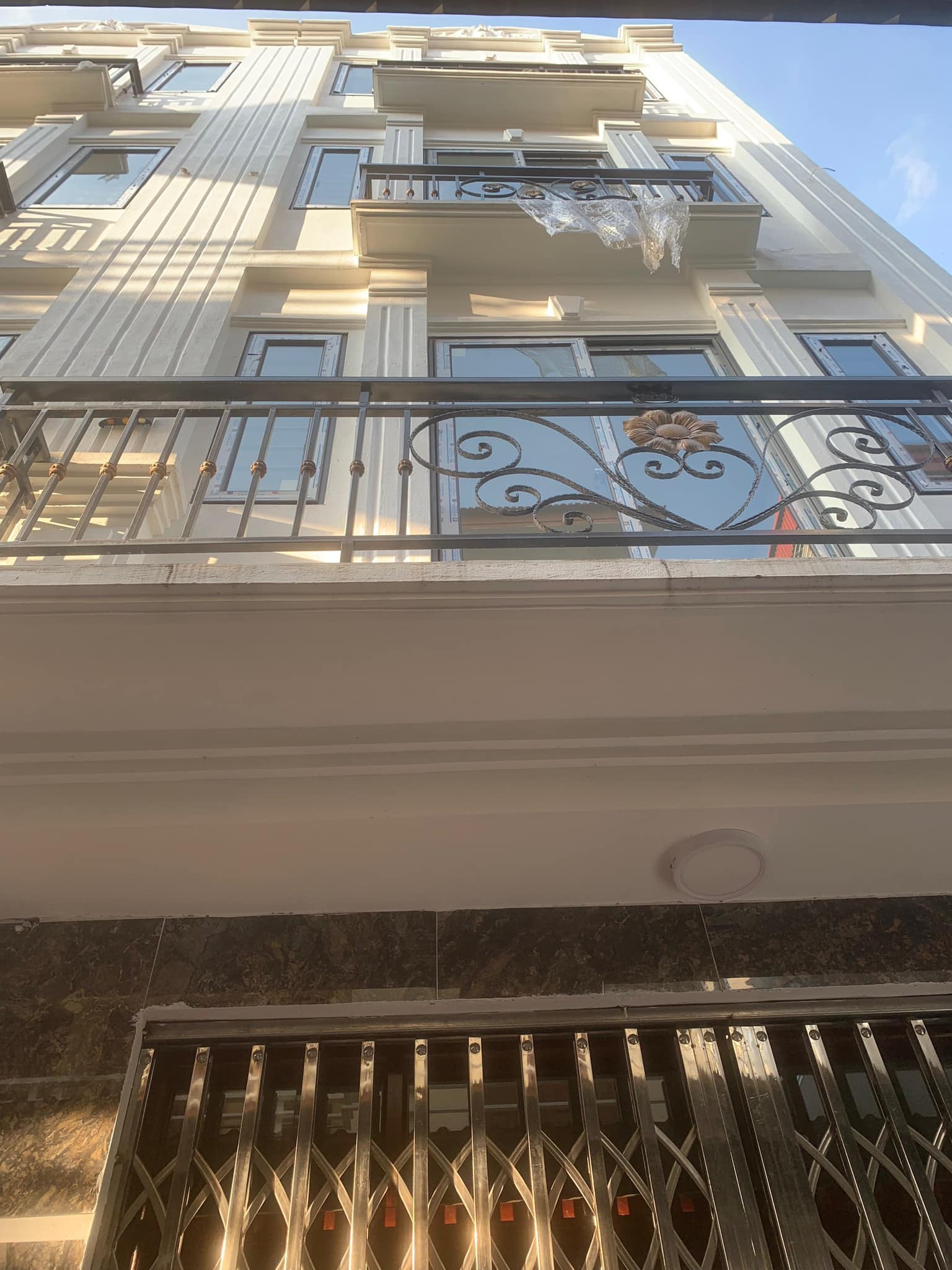 Thật 100%! Yên Lộ Yên Nghĩa nhà mới 5m ra Oto, khu dân cư đông đúc, gần chợ, 42m 5T chỉ 3.18 tỷ