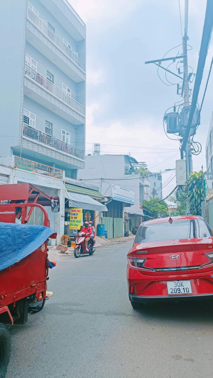 CHDV 125m2, 5 tầng có 15 phòng cho thuê, giá giá giảm còn 13.5 tỷ.