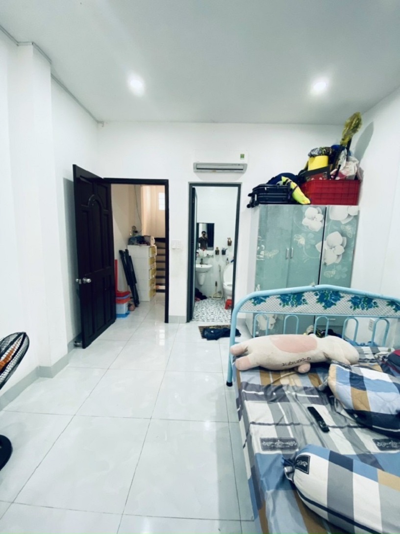 Bán nhà hẻm 8m Lý Thường Kiệt, Tân Bình, 5 tầng, 3PN, chỉ 4 tỷ hơn