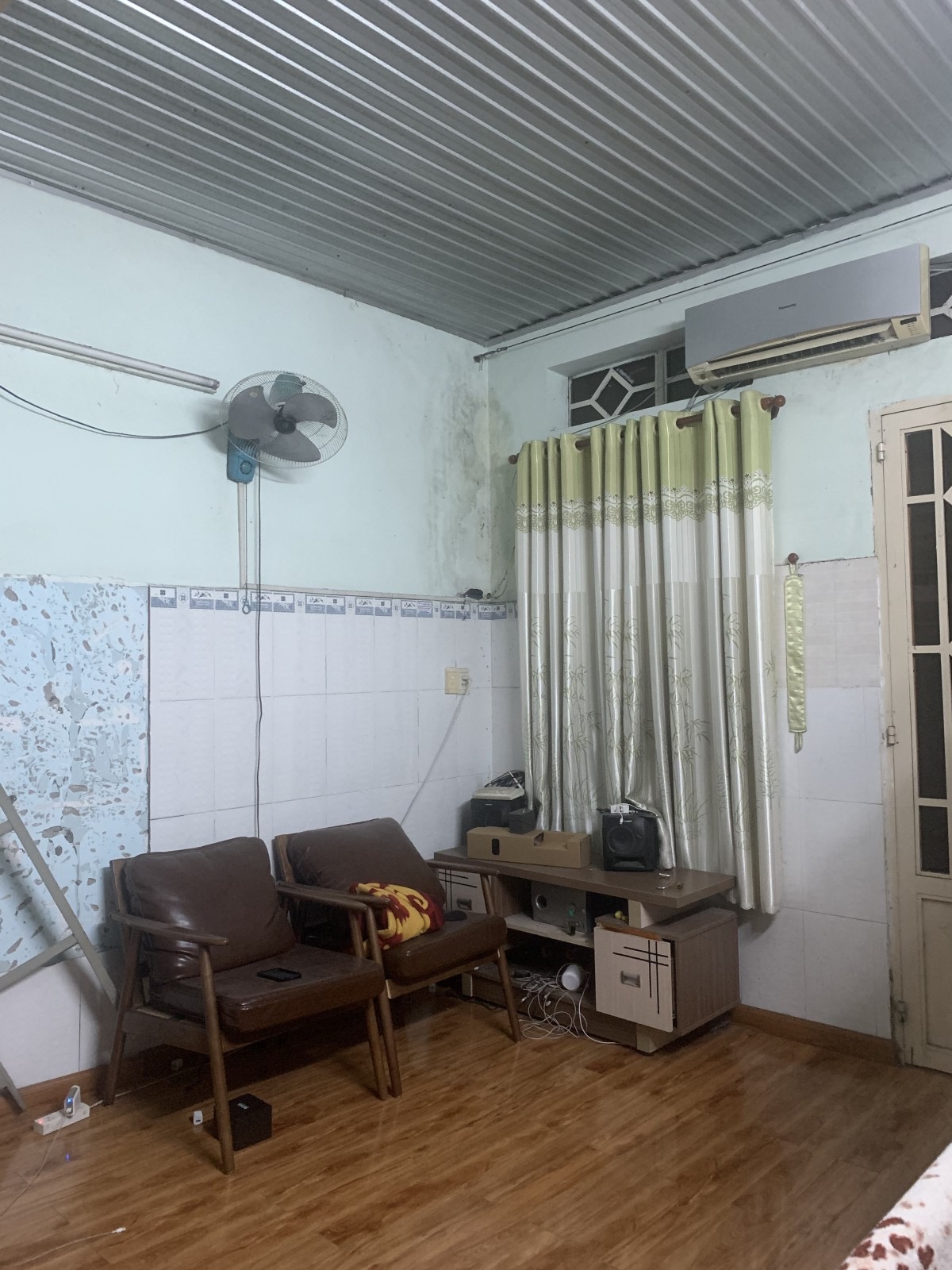 BÁN NHÀ HẺM 3M THÔNG.CHỈ 1T’Ỷ 85. TRƯỜNG CHINH. TÂN PHÚ