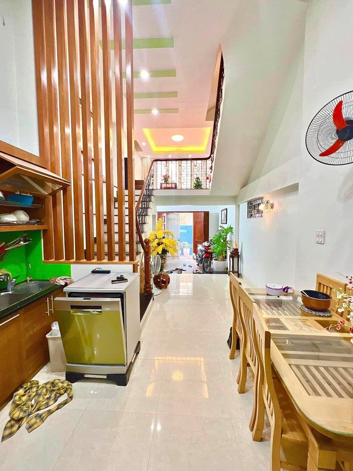 Siêu Hiếm Văn Tiến Dũng, Oto qua, Ngõ Thông, 51m2, giá 3.9 tỷ.