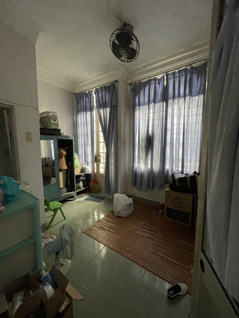 Bán gấp lô góc gần Hùng Vương, Quận 10, 33m2, 2 tầng, chỉ 3 tỷ hơn