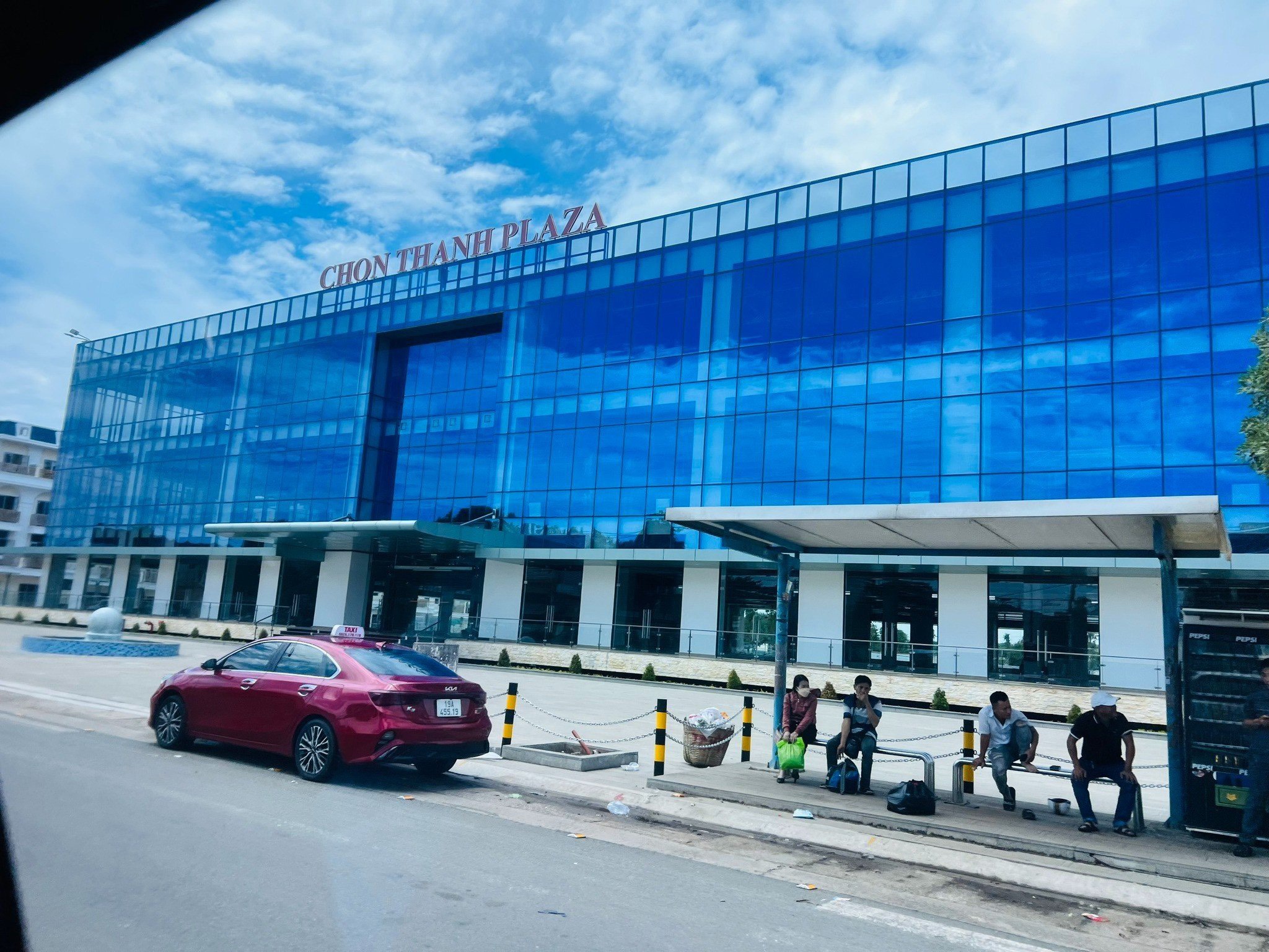 Ngay thị xã Chơn Thành xuất hiện nền mặt tiền đường Nguyễn Văn Linh 32m giá rẻ.