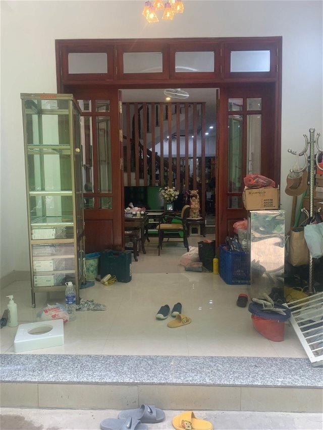 Ô TÔ VÀO NHÀ - GẦN PHỐ - GẦN CẦU LONG BIÊNKHÁCH THÍCH LÀ CHỐT.