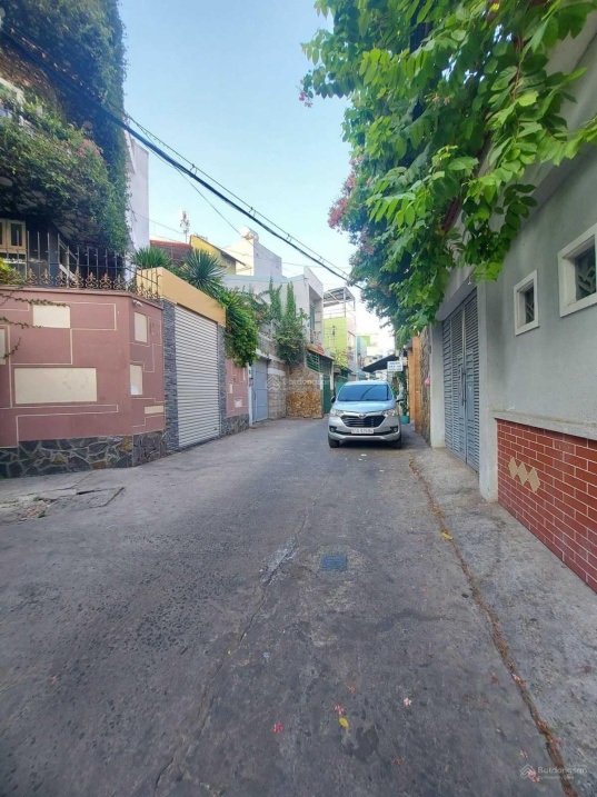 Biệt thự Bùi Đình Tuý Q.Bình Thạnh 3 tấm 9x15m giá chỉ 11 Tỷ TL