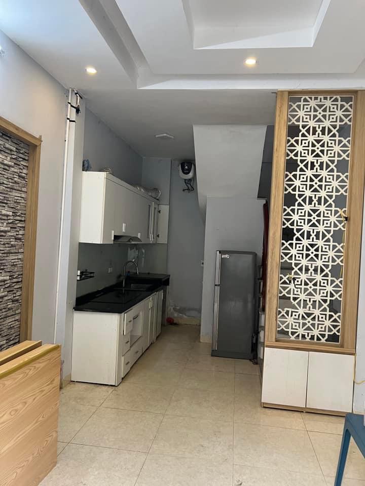 Bán nhà ngõ 141 Giáp Nhị,15m ra ô tô,chia lô vuông đẹp,dân xây khung cột trắc,30m,5T,mt:3,5m