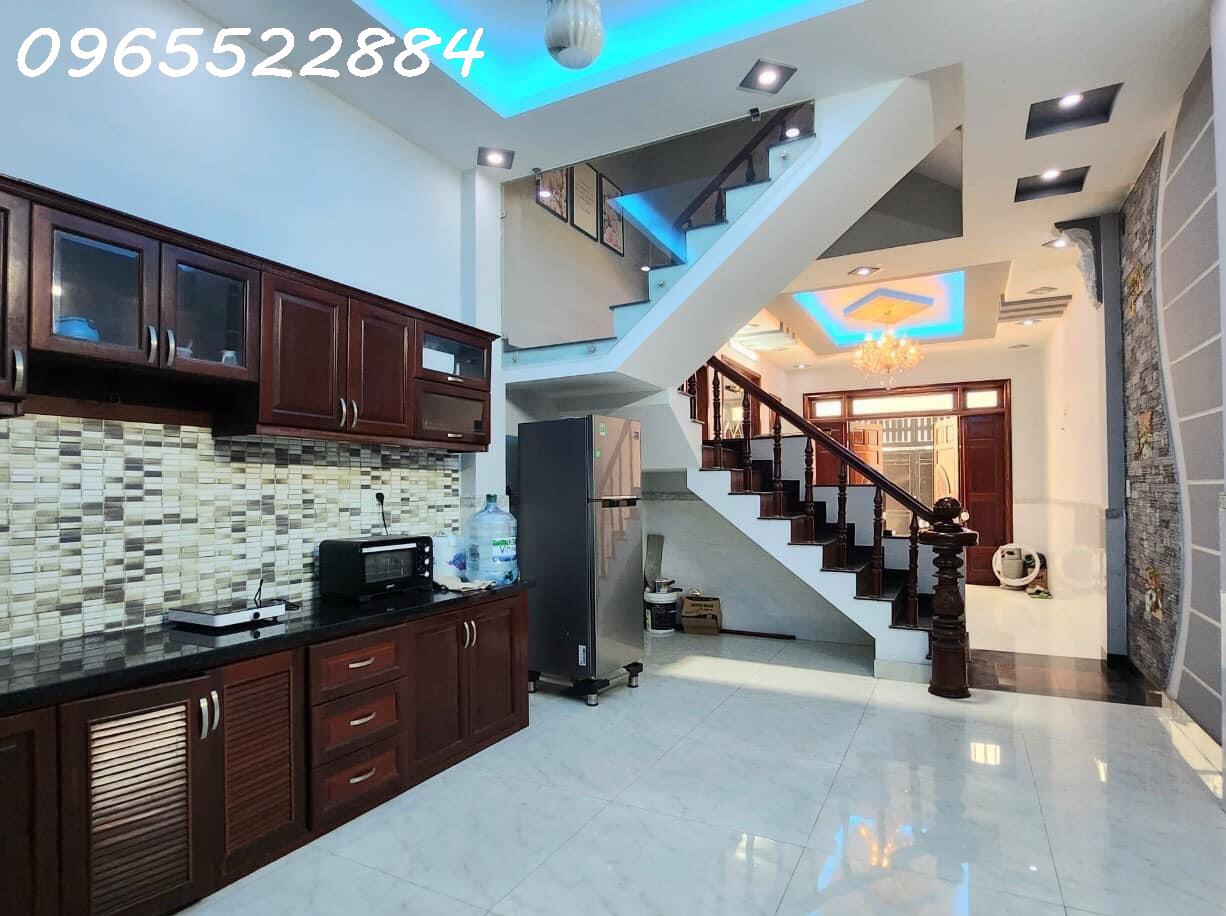 NHÀ TCH 10, Q12 , HẺM XE HƠI , 80M2, 3 TẦNG ĐÚC BTCT, SỔ ĐẸP, CHỈ 3,7 TỶ